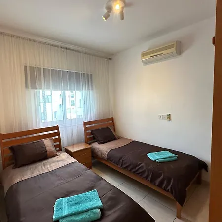 Three Bedroom Casa De Villa