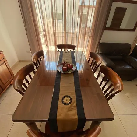 Three Bedroom Casa De * Paphos