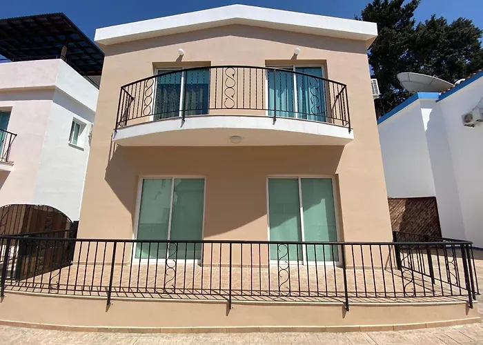 Villa Three Bedroom Casa De Paphos