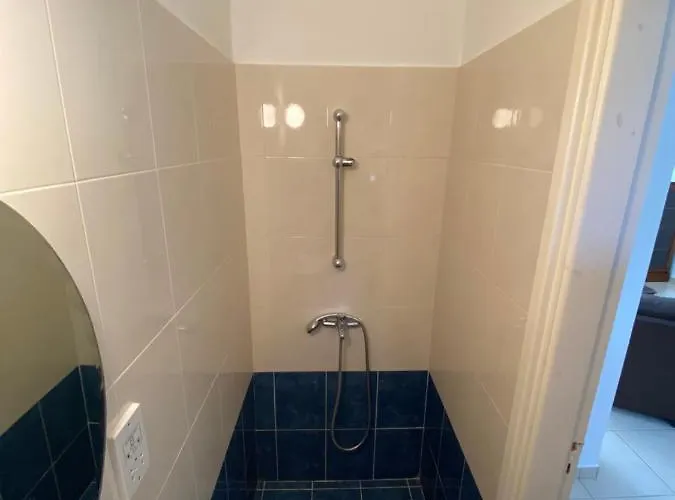 Three Bedroom Casa De וילה פאפוס