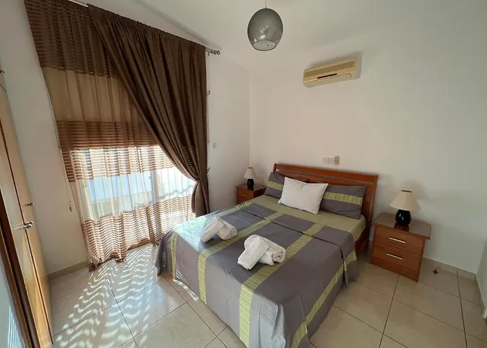 וילה Three Bedroom Casa De *