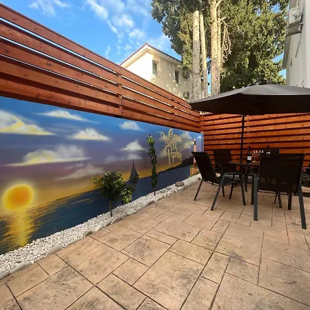 Three Bedroom Casa De *