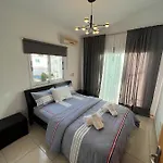 Three Bedroom Casa De Villa Paphos